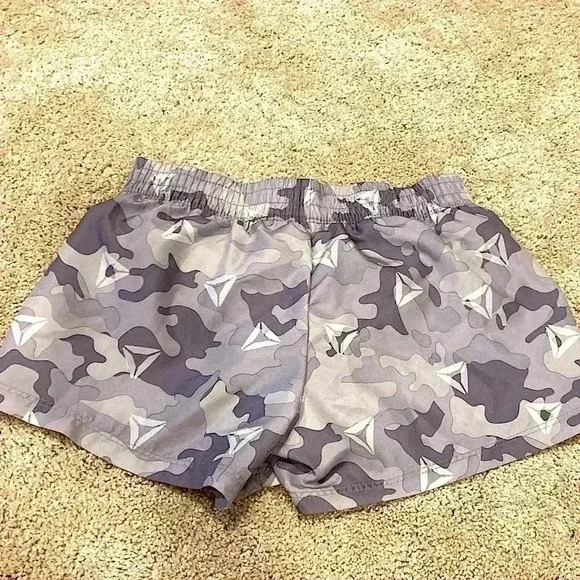 Reebok Girls Athletic Lined Shorts Sz. M-7/8 grey camouflage - Picture 2 of 8
